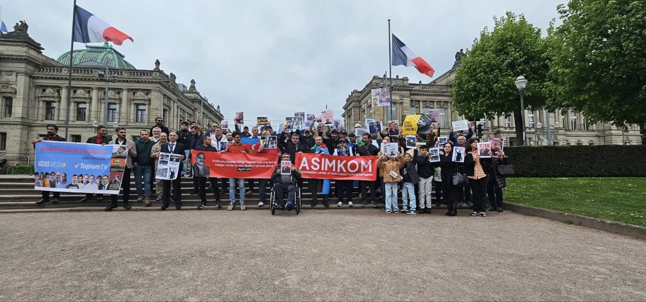 ASİMKOM Strasburqda "Demokratiya Marşı" aksiyasını keçirdi